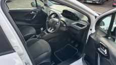 Peugeot 208 1.2 PureTech 82 Signature 5dr [Start Stop] Petrol Hatchback